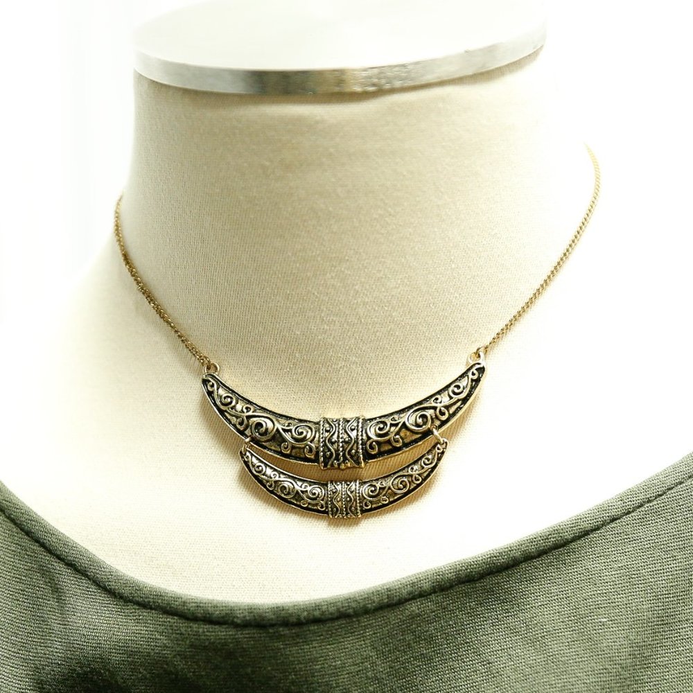 Cool Tribal Vibe Necklace